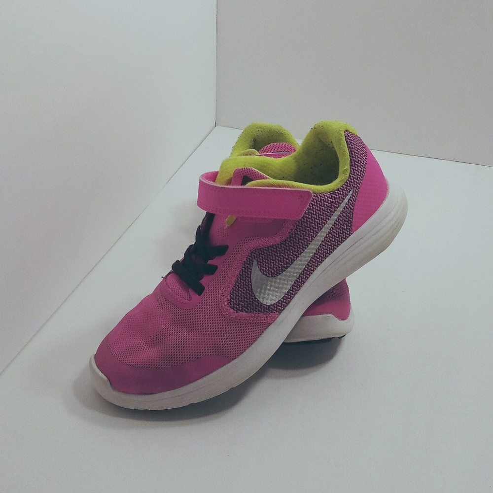 Nike Revolution 3 Girls Size 3